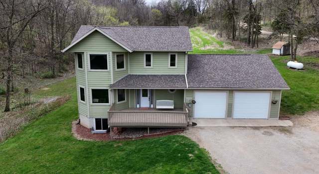 Photo of 1667 Singing Bird Ln, New Albin, IA 52160