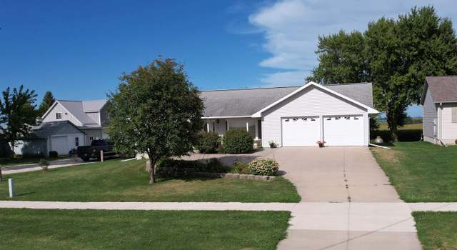 Photo of 219 E Greene St, Castalia, IA 52133