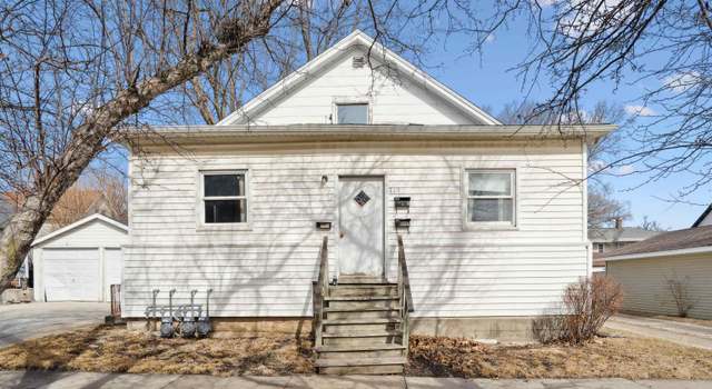 Photo of 115 W 15th St, Cedar Falls, IA 50613