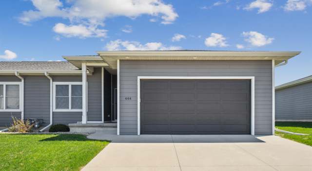 Photo of 444 Autumn Ln, Cedar Falls, IA 50613