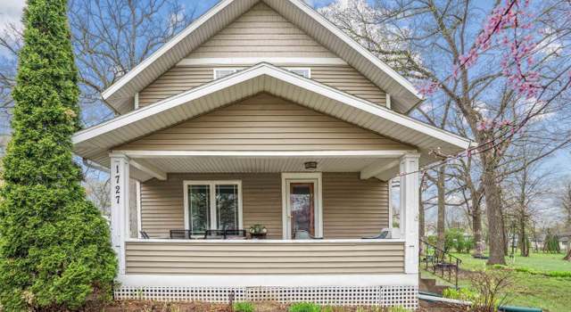 Photo of 1727 Rainbow Dr, Cedar Falls, IA 50613