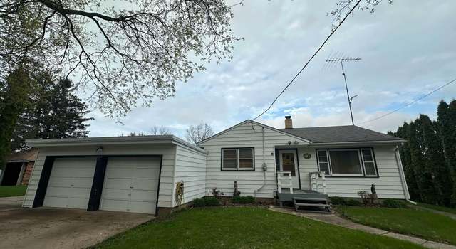Photo of 102 Pleasant View Dr, Spillville, IA 52168