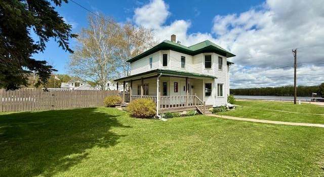 Photo of 190 Iowa St, Lansing, IA 52151