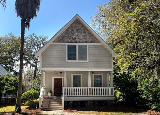 Property at 237 Broadway St, St Simons Island, GA 31522, 3 beds, 3 baths