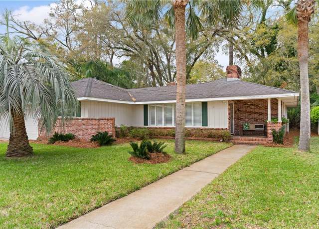Property at 517 Wesley Oak Cir, St Simons Island, GA 31522, 3 beds, 2 baths