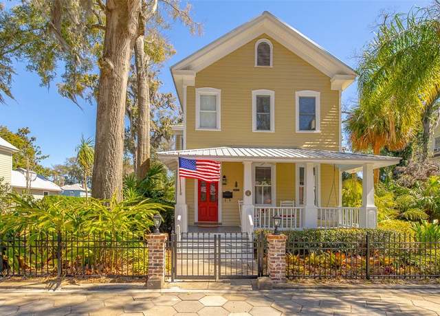 Property at 1014 Union St, Brunswick, GA 31520, 3 beds, 2.5 baths