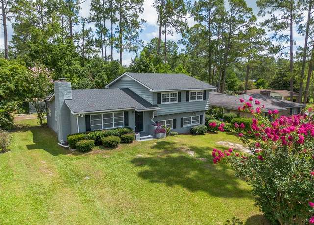 Property at 1007 Atlantic Ave, Waycross, GA 31501, 3 beds, 2 baths
