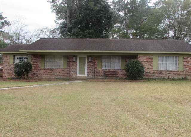 Property at 1691 Huckaby Rd, Waycross, GA 31503, 3 beds, 2 baths