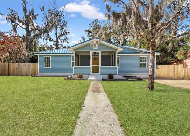 Property at 2919 Union St, Brunswick, GA 31520, 4 beds, 2 baths