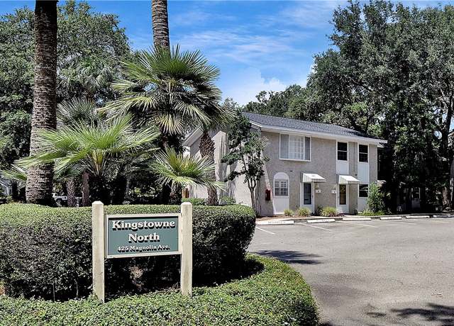 Property at 425 Magnolia Ave Unit C, St Simons Island, GA 31522, 2 beds, 1.5 baths