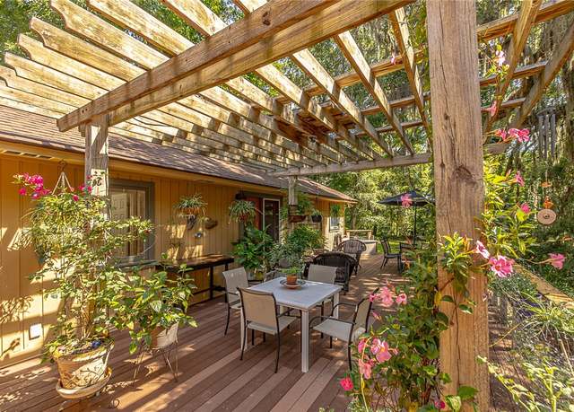 Property at 102 St Clair Pkwy, St Simons Island, GA 31522, 4 beds, 3.5 baths