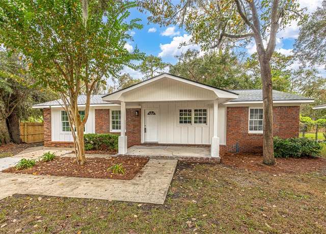 Property at 425 Nottingham Dr, Brunswick, GA 31525, 4 beds, 2 baths