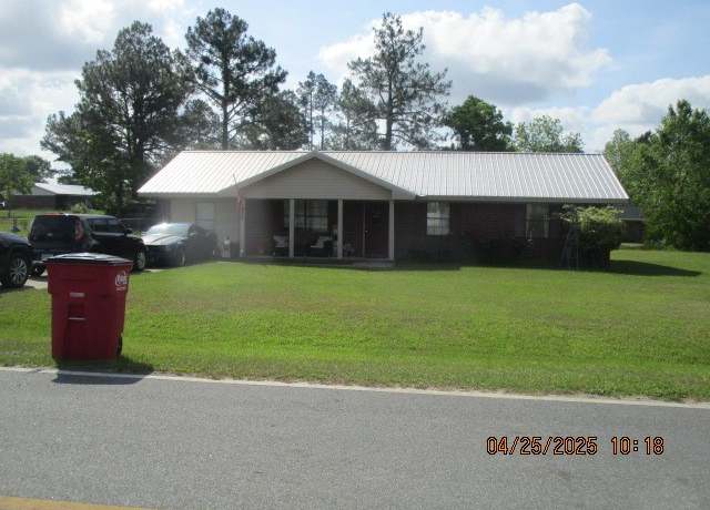 Property at 110 Fawn Ln, Blackshear, GA 31516, 3 beds, 2 baths