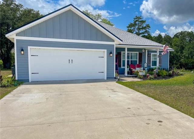 Property at 112 Eva Dr, St Marys, GA 31558, 4 beds, 2 baths
