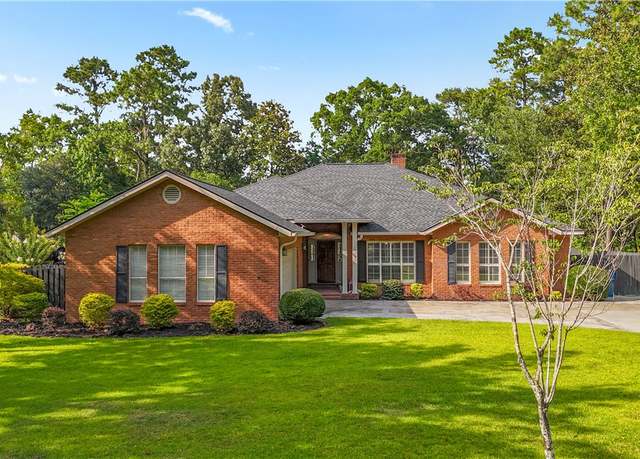 Property at 500 Altamaha Rd, Jesup, GA 31545, 4 beds, 2.5 baths