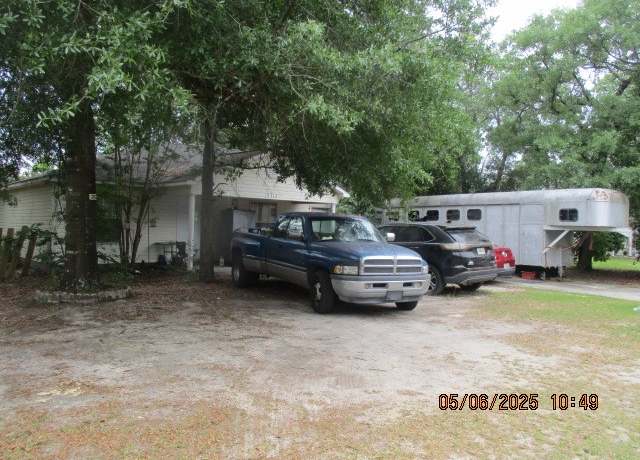Property at 2113 Screven Ave, Blackshear, GA 31516, 3 beds, 2 baths