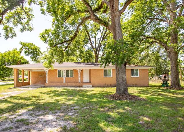 Property at 201 Washington Ave, Waycross, GA 31503, 3 beds, 2 baths