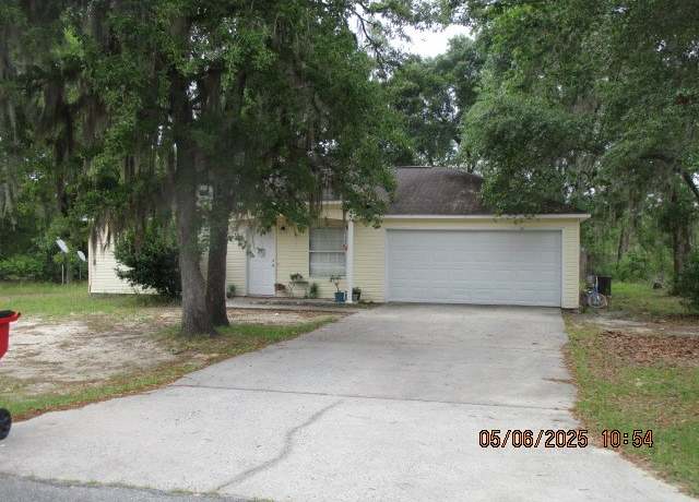 Property at 2115 Screven Ave, Blackshear, GA 31516, 3 beds, 2 baths