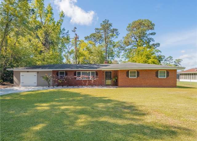 Property at 140 Zellwood Dr, Brunswick, GA 31523, 3 beds, 2 baths