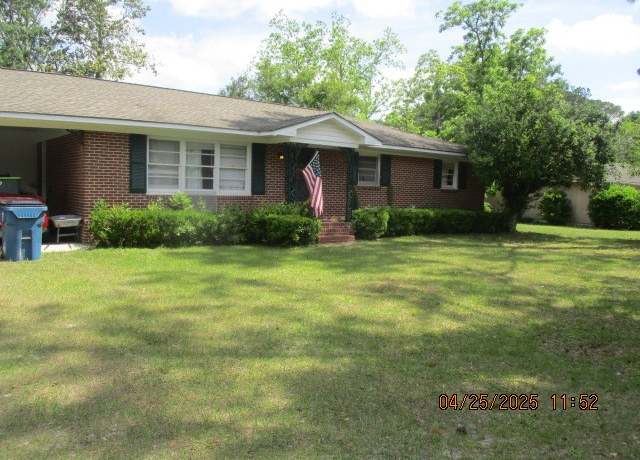 Property at 1101 Crosby St, Waycross, GA 31501, 3 beds, 2 baths