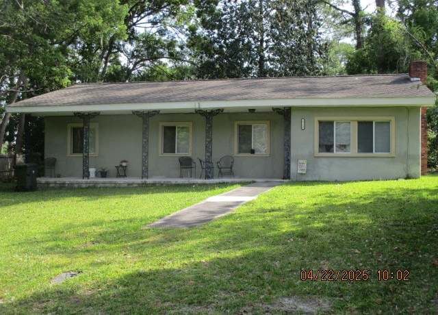 Property at 1714 Dean Dr, Waycross, GA 31501, 3 beds, 2 baths