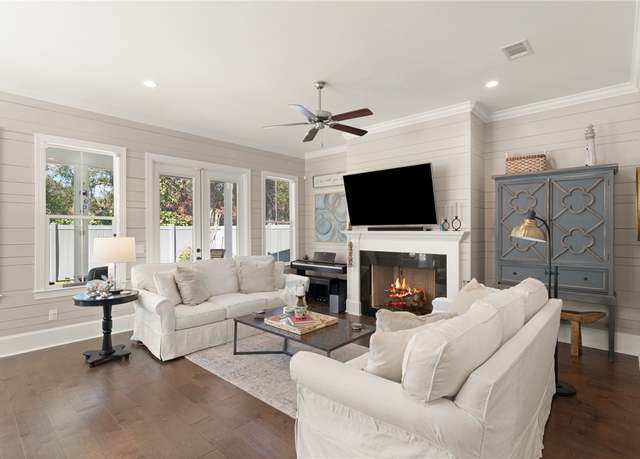 Property at 673 Arnold Ln, St Simons Island, GA 31522, 4 beds, 3.5 baths