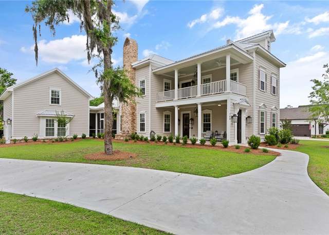 Property at 166 Robertson Cir, St Simons Island, GA 31522, 5 beds, 4.5 baths