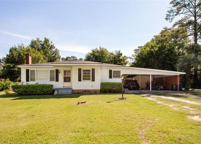 Property at 300 Community Dr, Waycross, GA 31501, 2 beds, 1 bath