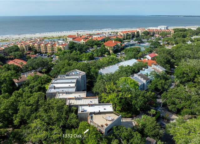 Property at 1332 Oak St #9, St Simons Island, GA 31522, 3 beds, 2 baths