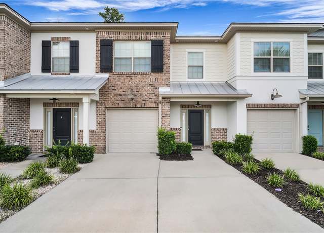 Property at 804 Mariners Cir, St Simons Island, GA 31522, 3 beds, 2.5 baths