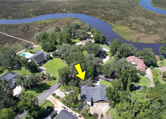 Property at 140 Laurel Grove Rd, Brunswick, GA 31523, 5 beds, 5 baths