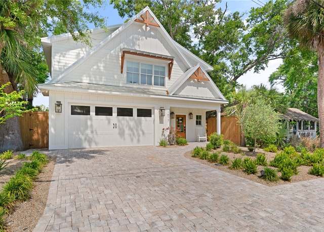 Property at 1017 Ocean View Ave, St Simons Island, GA 31522, 4 beds, 5 baths