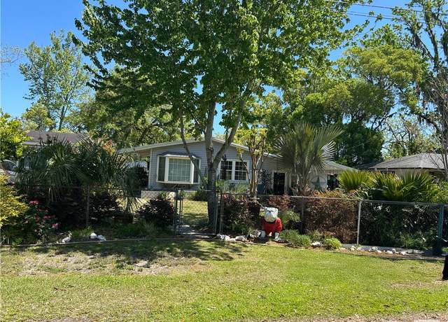 Property at 720 Lee St, Brunswick, GA 31520, 3 beds, 1 bath