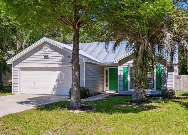 Property at 226 S Teakwood Ct, Brunswick, GA 31525, 3 beds, 2 baths