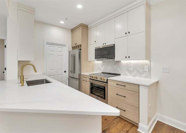 Property at 1704 Frederica Rd #405, St Simons Island, GA 31522, 2 beds, 2 baths