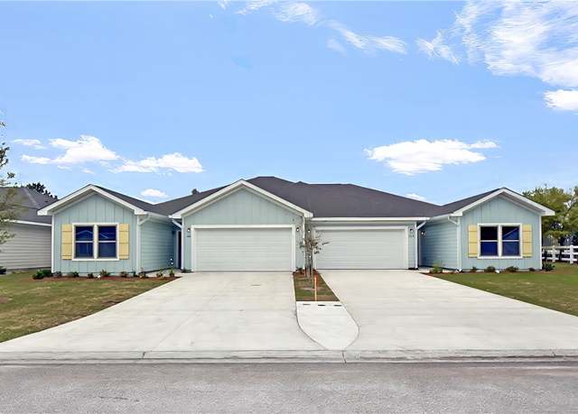 Property at 226 Bottlebrush Walk, Brunswick, GA 31525, 3 beds, 2 baths