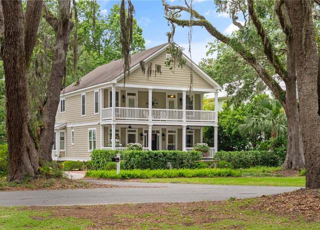 Property at 553 Park Ave, St Simons Island, GA 31522, 4 beds, 2.5 baths