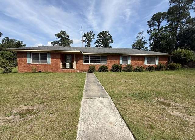 Property at 2509 Tebeau St, Waycross, GA 31501, 3 beds, 2 baths