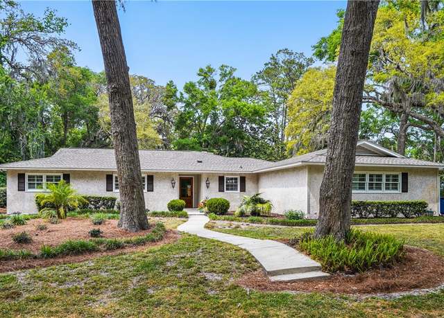 Property at 111 Palm Dr, St Simons Island, GA 31522, 4 beds, 3 baths