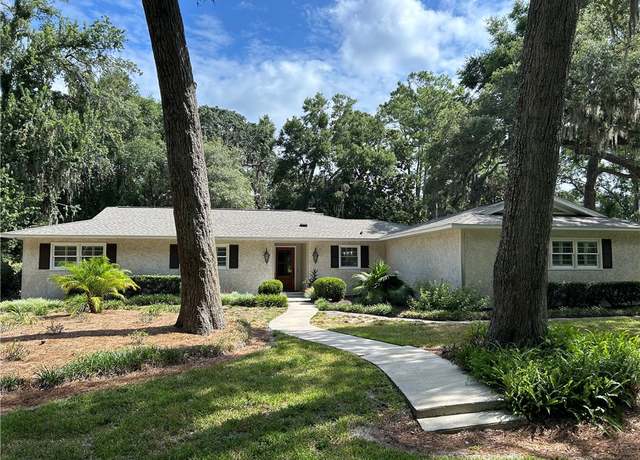 Property at 111 Palm Dr, St Simons Island, GA 31522, 4 beds, 3 baths