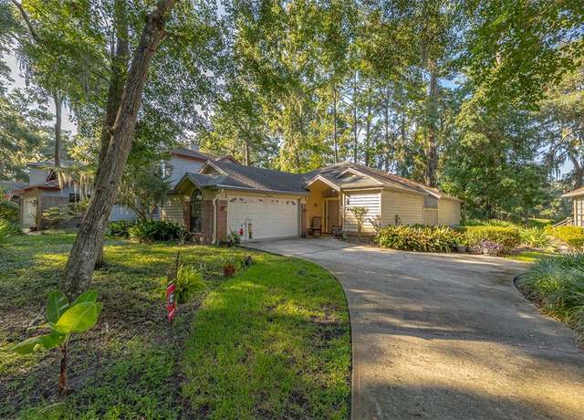 Property at 15 Bay Tree Ct W, St Simons Island, GA 31522, 3 beds, 2 baths