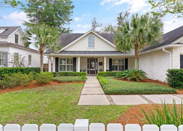 Property at 1045 Sinclair Pointe Pt, St Simons Island, GA 31522, 4 beds, 3 baths