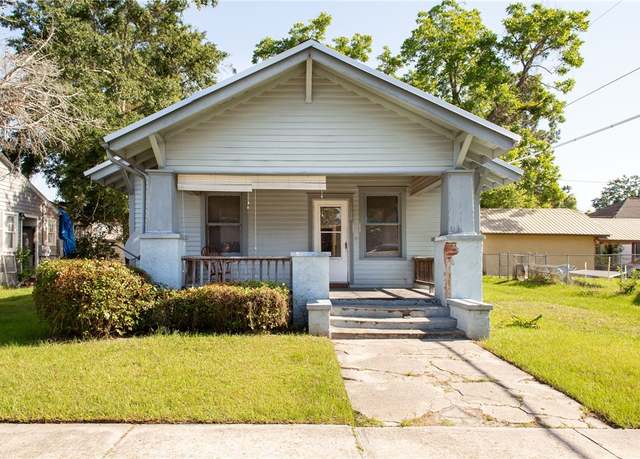Property at 1006 Roosevelt St, Waycross, GA 31503, 3 beds, 1 bath
