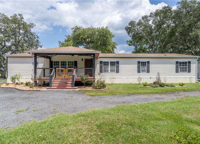 Property at 224 Oyster Cir, Brunswick, GA 31523, 4 beds, 2 baths