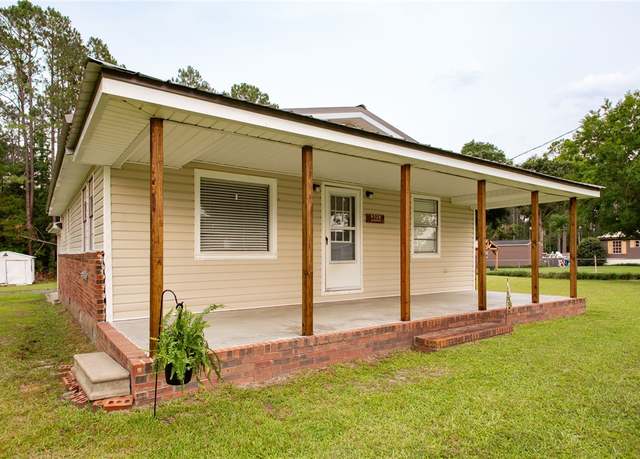 Property at 6528 Pine Forest Ln, Waycross, GA 31503, 3 beds, 2 baths