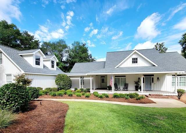 Property at 1243 S River Oaks Dr, Blackshear, GA 31516, 6 beds, 3.5 baths