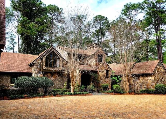 Property at 723 St Bernard Trl, Waycross, GA 31503, 4 beds, 4 baths