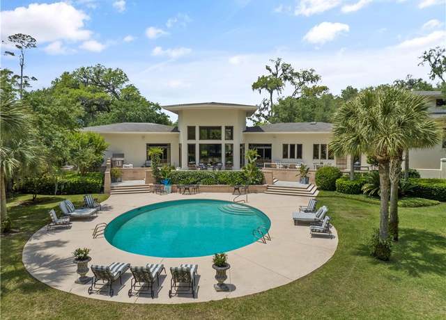 Property at 139 Point Ln, St Simons Island, GA 31522, 4 beds, 4.5 baths