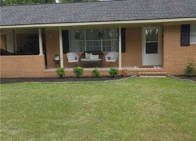 Property at 409 Dykes St, Alma, GA 31510, 3 beds, 2 baths