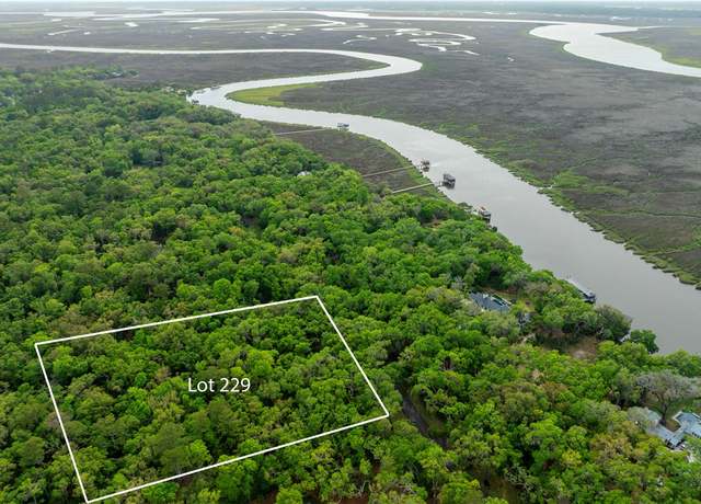 Property at 391 Pike's Bluff Dr, St Simons Island, GA 31522